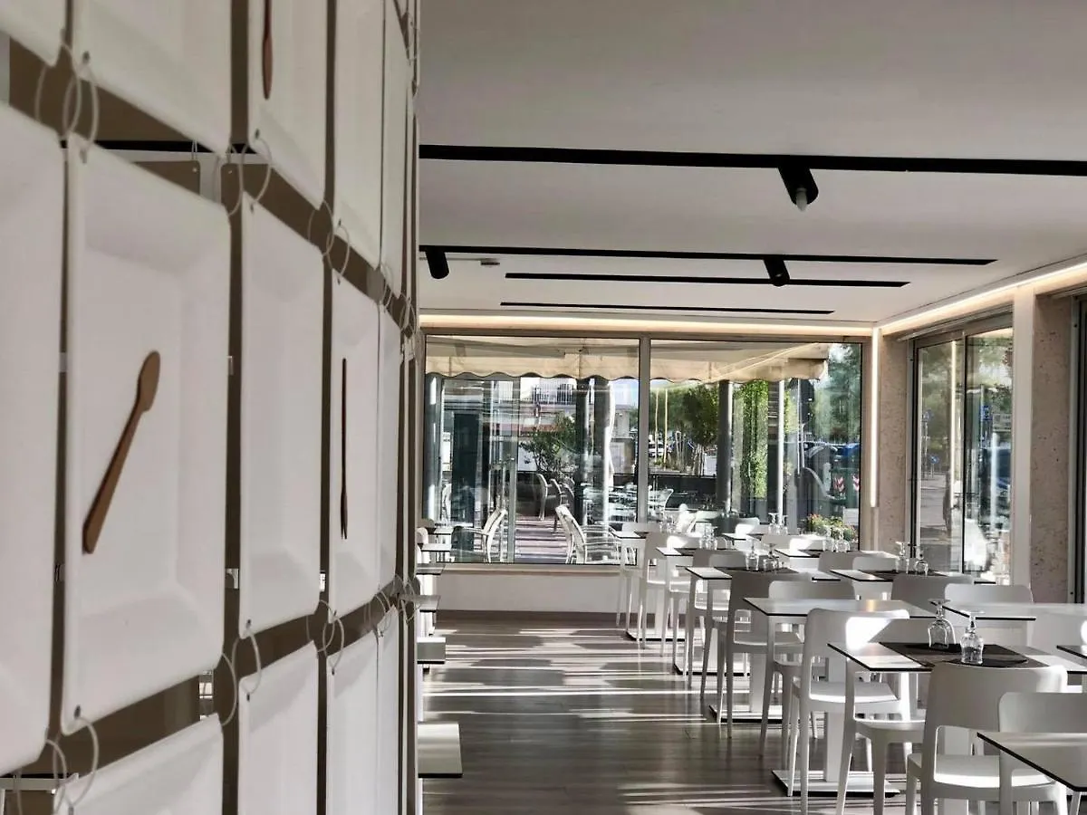 Hotel Miramare Sottomarina 3*,